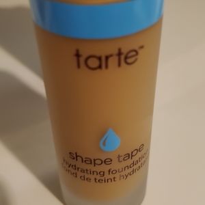 Tarte Shape Tape hydrating foundation in Tan